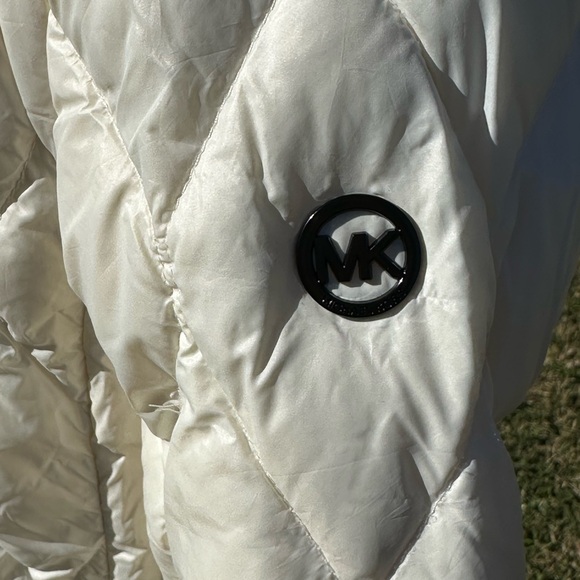 Michael Kors Puffer Jacket - XS - Picture 3 of 7